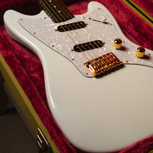 MV Guitars Musclecaster, Pearl White
