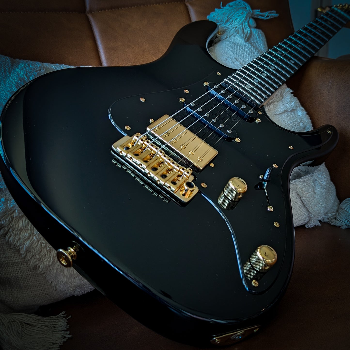 Carrozza STX Tremolo Deluxe, Black Royale (Demo)