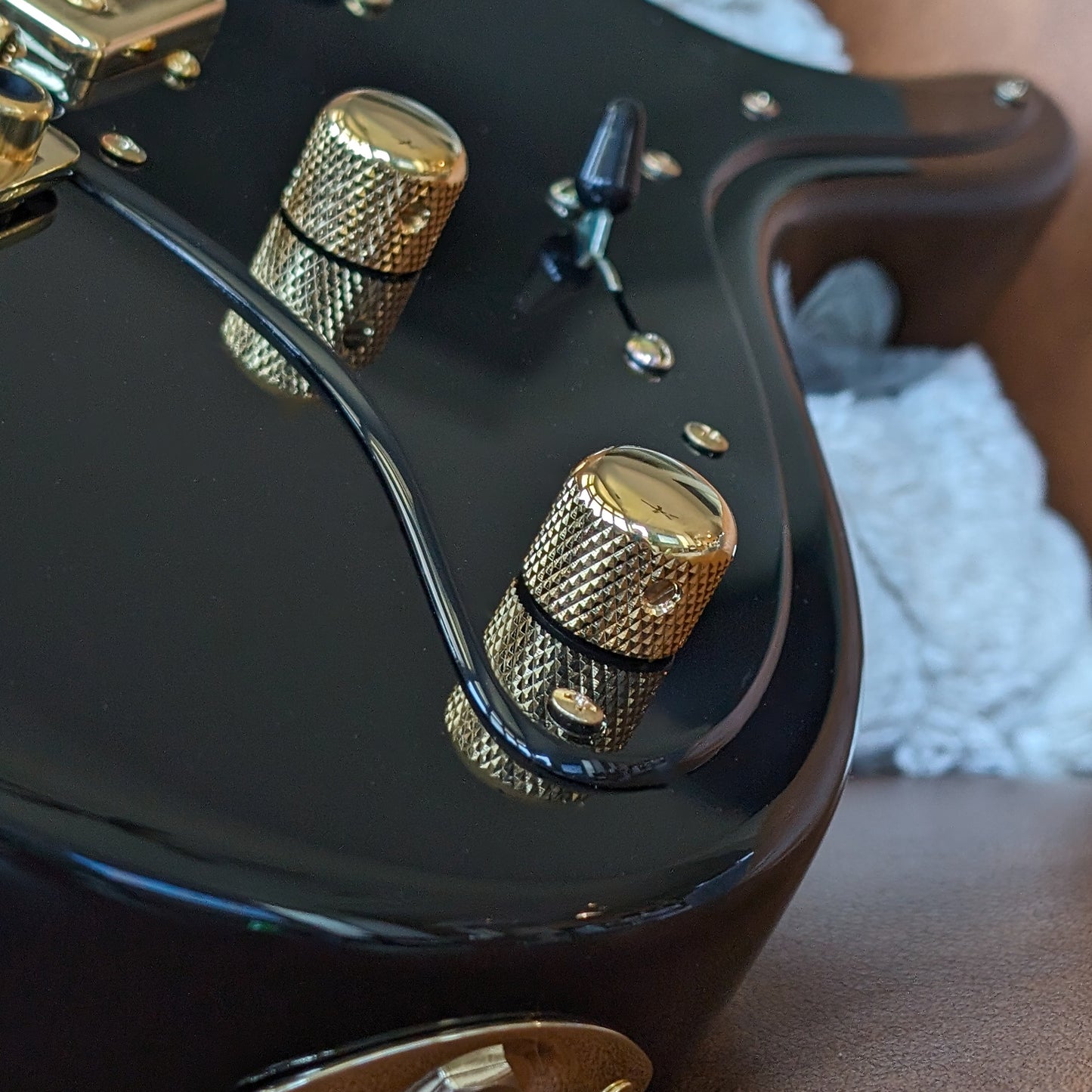 Carrozza STX Tremolo Deluxe, Black Royale (Demo)