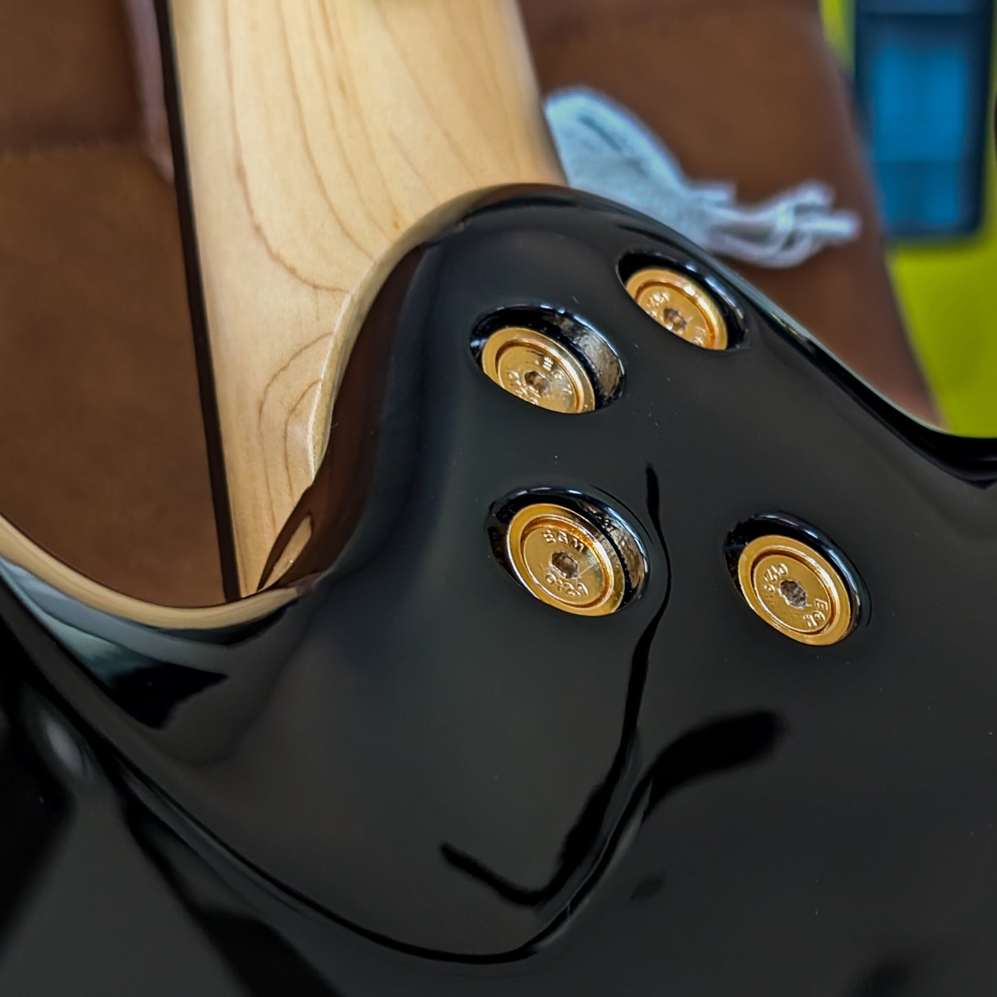 Carrozza STX Tremolo Deluxe, Black Royale (Demo)