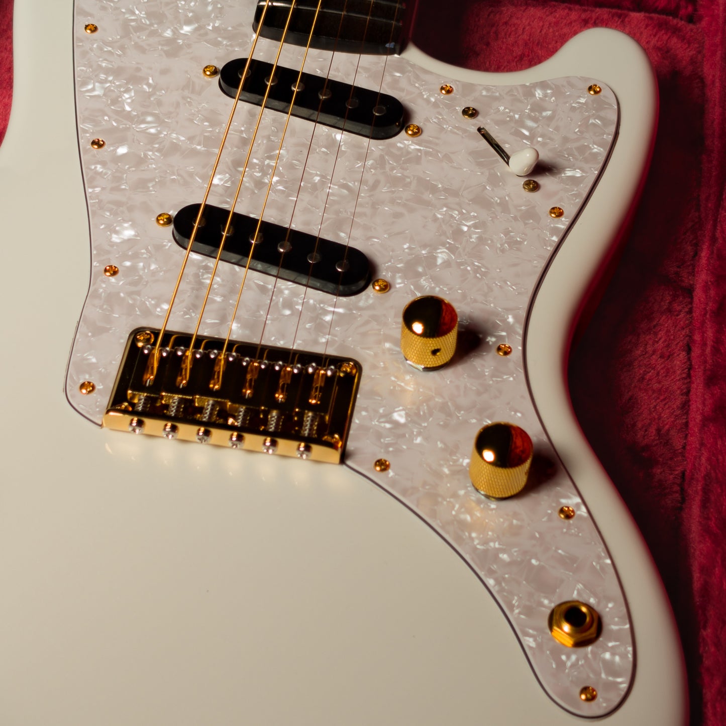 MV Guitars Musclecaster, Pearl White
