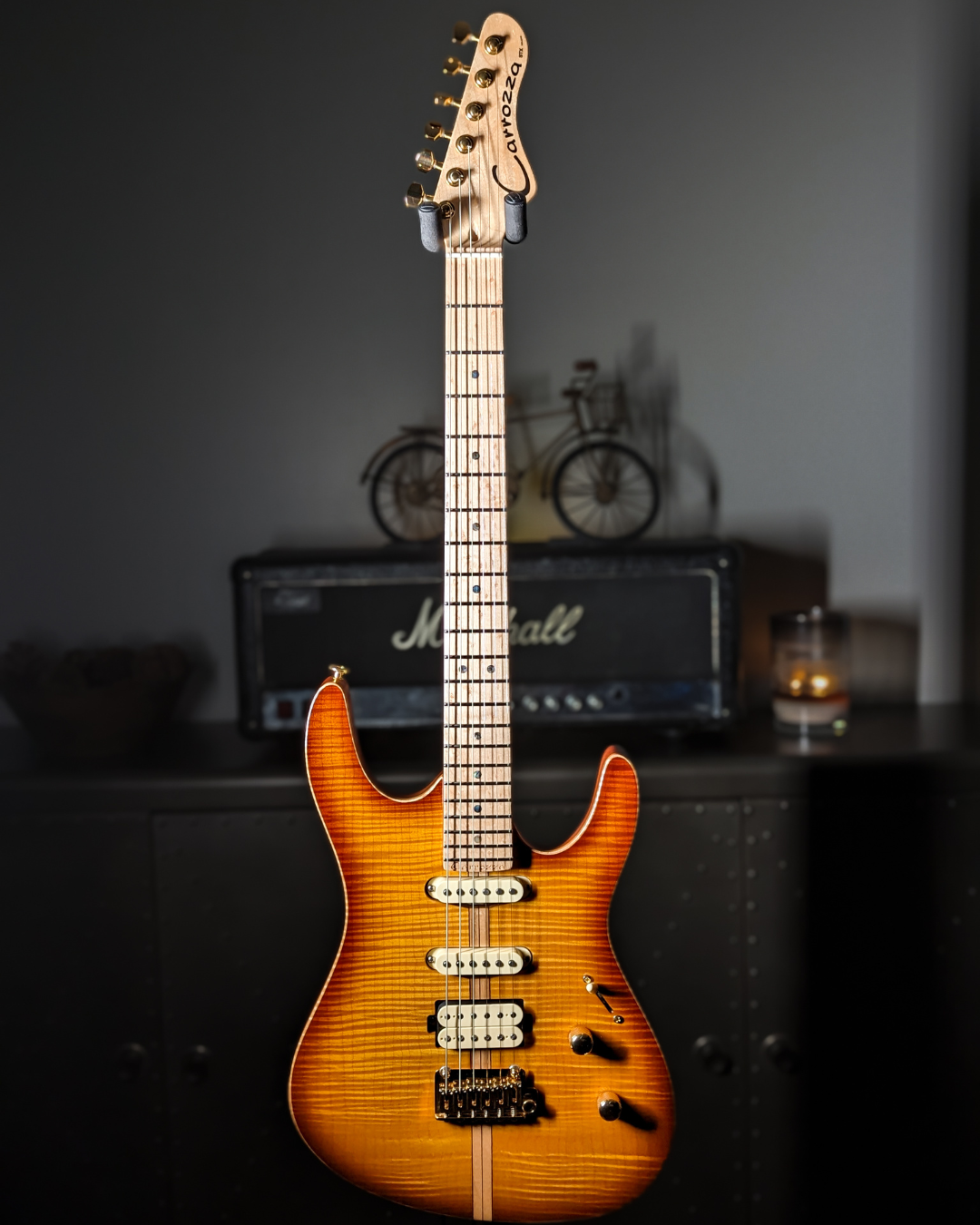 Carrozza STX Tremolo Deluxe, Honeyburst - MBit Guitars